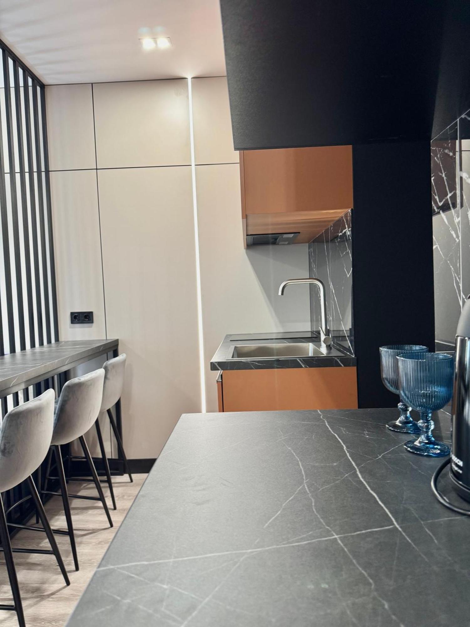 Apartment нове! Miamo лисенка 11 *